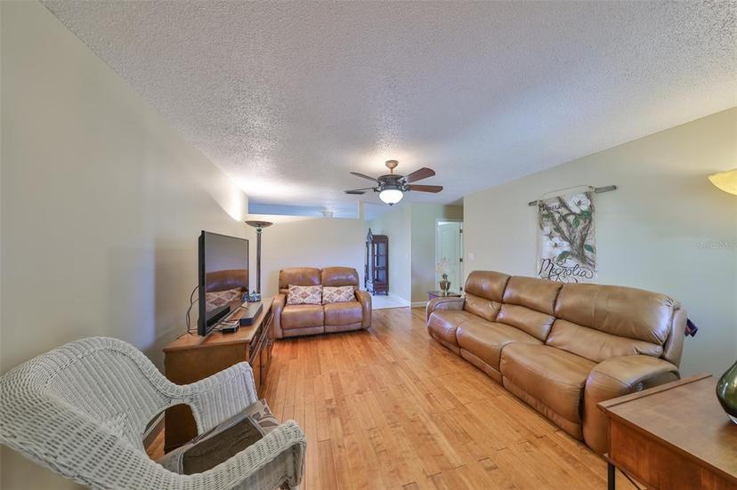 Picture of 7542 20Th Street N, St Petersburg FL 33702