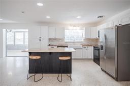 Picture of 3880 Cleveland Heights Boulevard, Lakeland, FL 33813