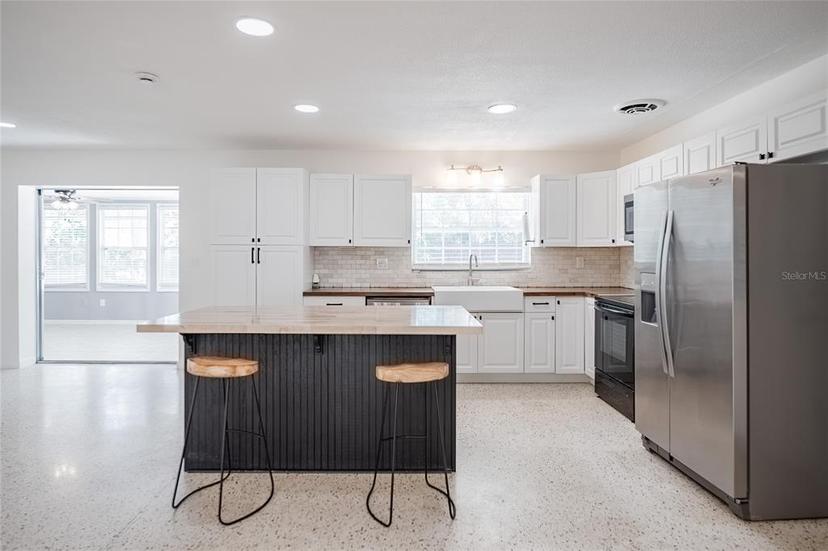 Picture of 3880 Cleveland Heights Boulevard, Lakeland FL 33813