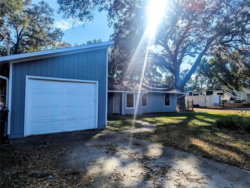 Picture of 37654 Eiland Boulevard, Zephyrhills FL 33542