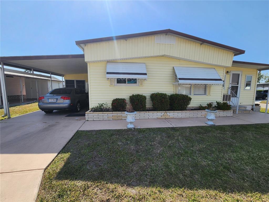 Picture of 808 53Rd Avenue E Unit 229, Bradenton, FL 34203