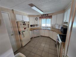 Picture of 808 53Rd Avenue E Unit 229, Bradenton, FL 34203