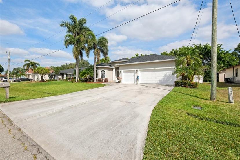 Picture of 355 SW De Gouvea Terrace, Port St Lucie FL 34984