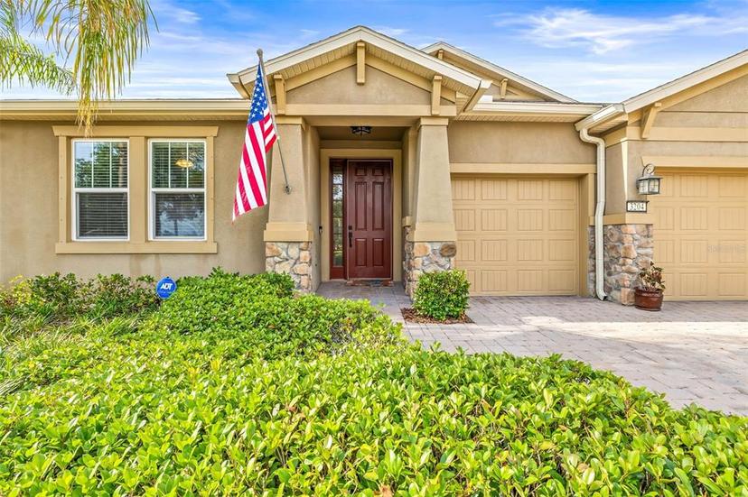 Picture of 3204 Mapleridge Drive, Lutz FL 33558