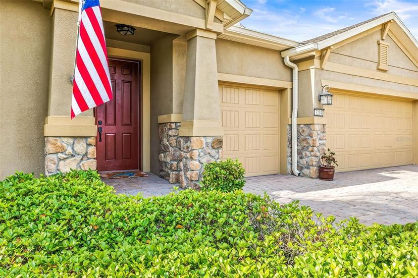 Picture of 3204 Mapleridge Drive, Lutz FL 33558