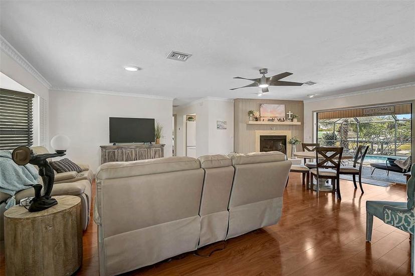 Picture of 801 E 5Th Street, Englewood FL 34223
