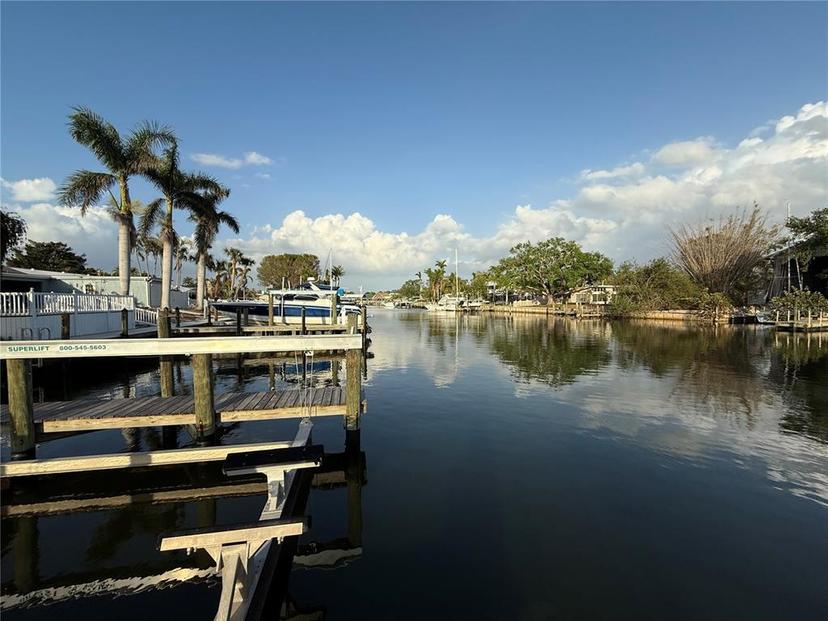 Picture of 7125 Westmoreland Drive, Sarasota FL 34243
