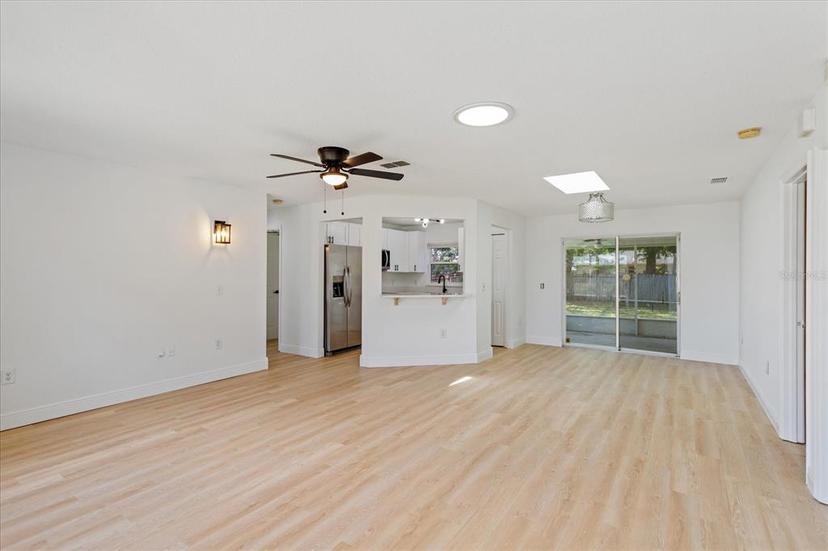 Picture of 3111 Pine Tree Drive, Edgewater FL 32141