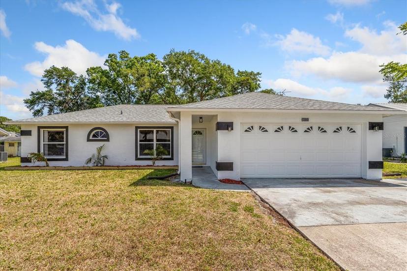 Picture of 3111 Pine Tree Drive, Edgewater FL 32141