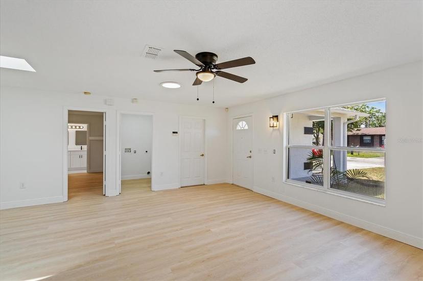 Picture of 3111 Pine Tree Drive, Edgewater FL 32141