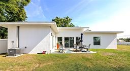 Picture of 3090 6Th Street, Sarasota, FL 34237