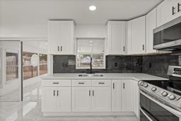 Picture of 302 E Palm Street, Davenport, FL 33837