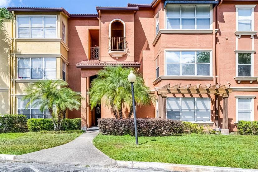 Picture of 5140 Conroy Road Unit 28, Orlando FL 32811