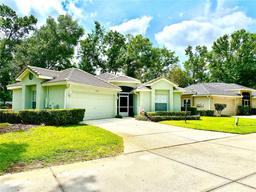 Picture of 2776 Golf Lake Drive Unit 1, Plant City, FL 33566