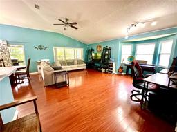 Picture of 2776 Golf Lake Drive Unit 1, Plant City, FL 33566