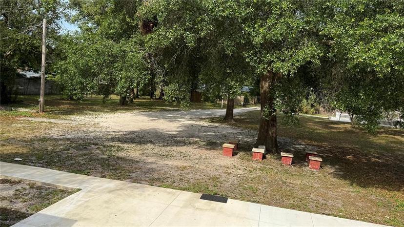 Picture of 11727 N Ola Avenue, Tampa FL 33612