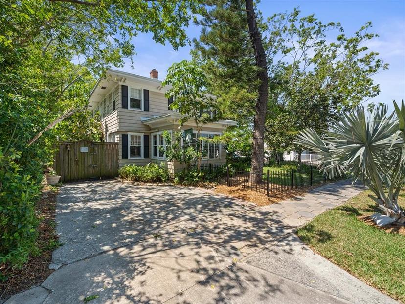 Picture of 125 29Th Street N, St Petersburg FL 33713