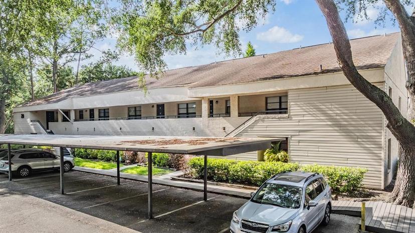 Picture of 4917 Puritan Circle Unit 105, Tampa FL 33617