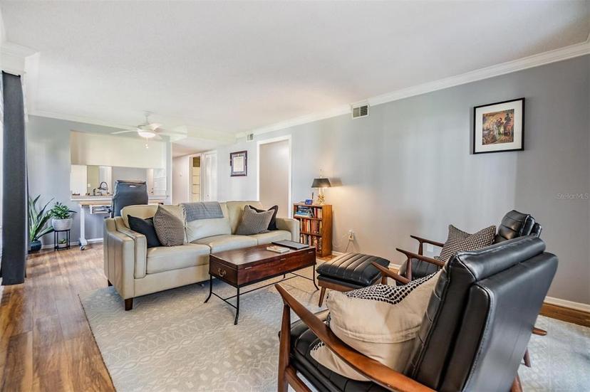 Picture of 4917 Puritan Circle Unit 105, Tampa FL 33617