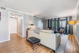 Picture of 4917 Puritan Circle Unit 105, Tampa, FL 33617