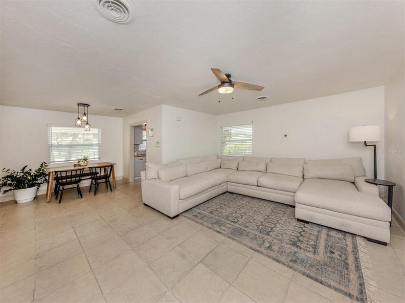 Picture of 929 Cypress Avenue, Venice FL 34285