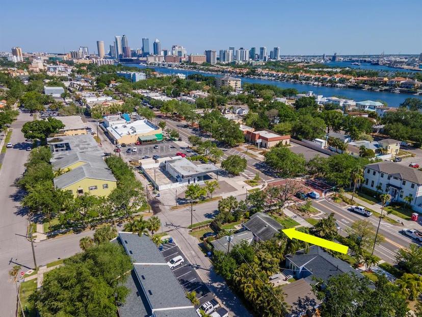 Picture of 404 E Davis Boulevard, Tampa FL 33606