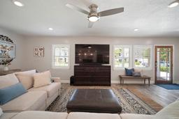 Picture of 3906 W De Leon Street, Tampa, FL 33609