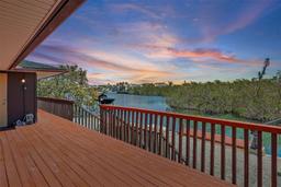 Picture of 588 Bayview Drive, Longboat Key, FL 34228