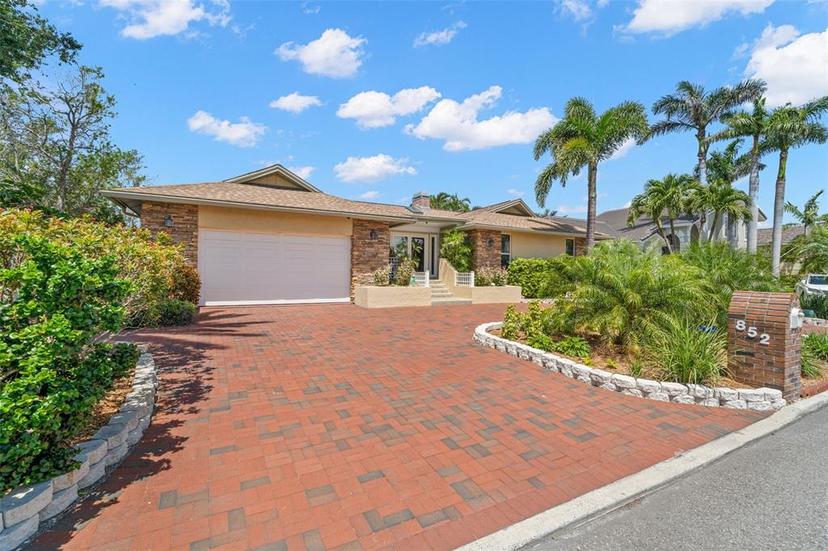 Picture of 852 3Rd Ave S, Tierra Verde FL 33715