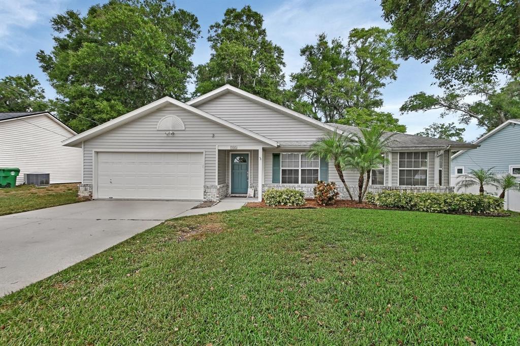 Picture of 941 Village Lake Drive N, Deland, FL 32724