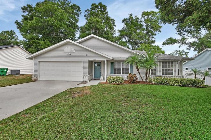 Picture of 941 Village Lake Drive N, Deland FL 32724