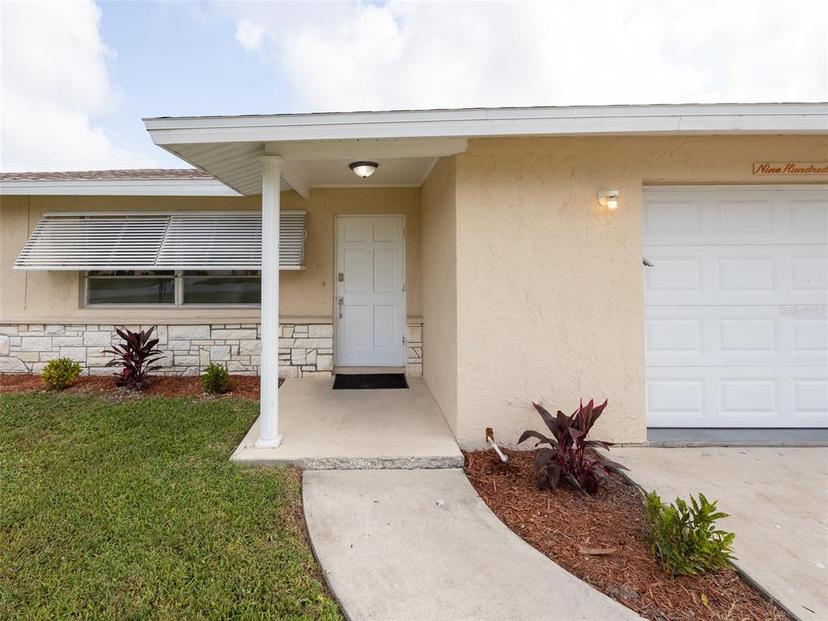 Picture of 916 Gillespie Street, Englewood FL 34223