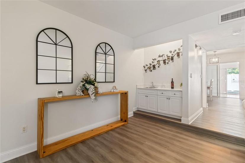 Picture of 10309 Carrollwood Lane Unit 11, Tampa FL 33618