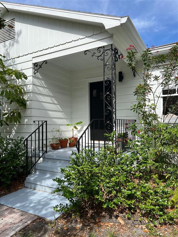Picture of 4704 Winchester Drive, Sarasota FL 34234