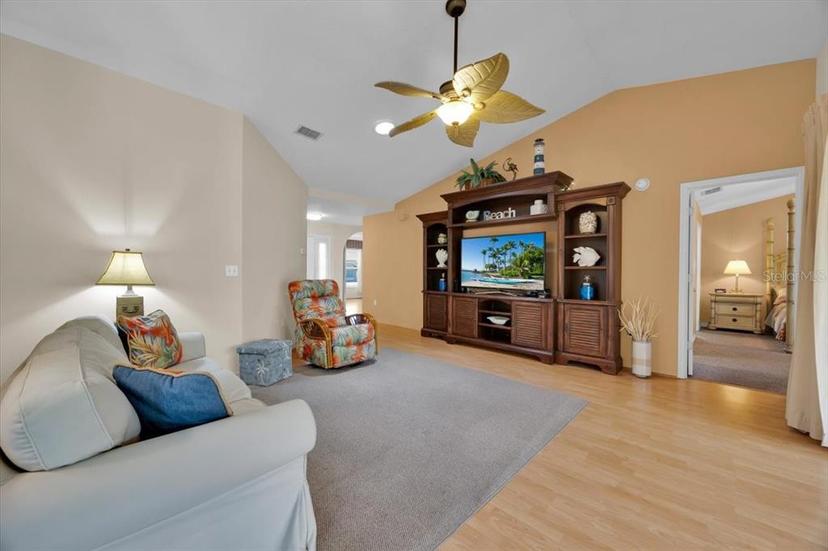 Picture of 465 Sweetwater Way, Haines City FL 33844