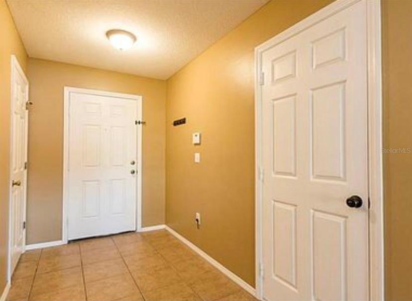 Picture of 2453 Edgewater Falls Drive, Brandon FL 33511