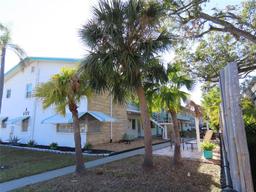 Picture of 6100 21St Street N Unit 17, St Petersburg, FL 33714
