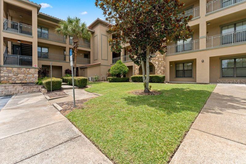 Picture of 901 Charo Parkway Unit 712, Davenport FL 33897