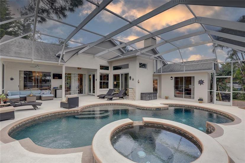 Picture of 1069 Captains Way, Tarpon Springs FL 34689