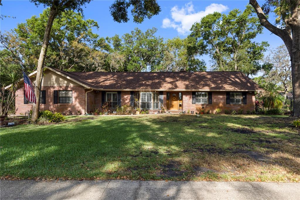 Picture of 2932 Chelsea Woods Drive, Valrico, FL 33596
