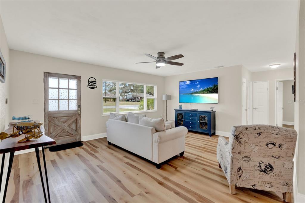 Picture of 31838 Tropical Shores Drive, Tavares, FL 32778