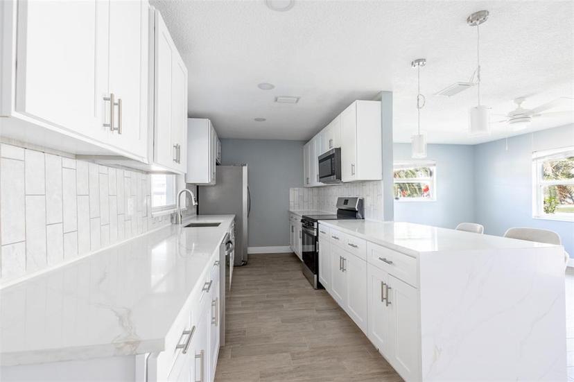 Picture of 5810 Venetian Boulevard Ne, St Petersburg FL 33703