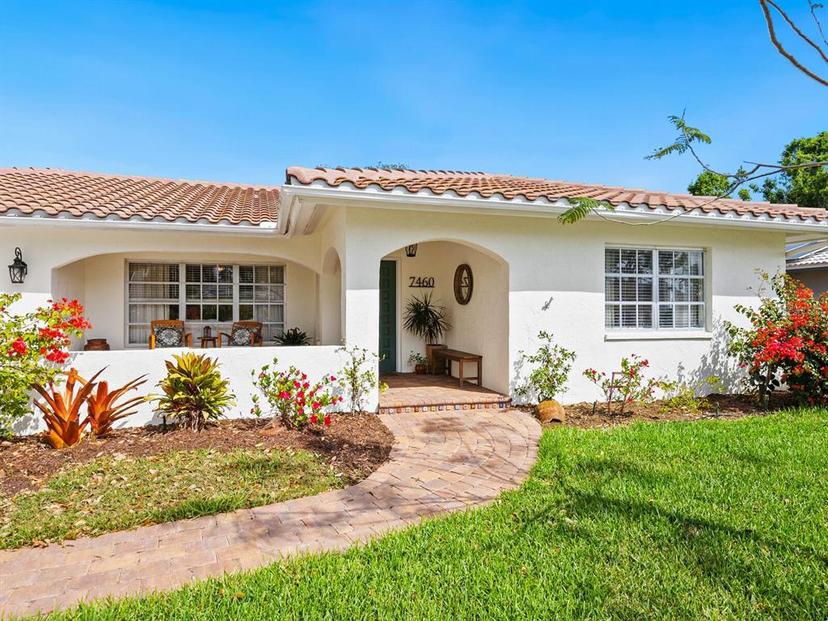 Picture of 7460 Dickens Drive, Sarasota FL 34231