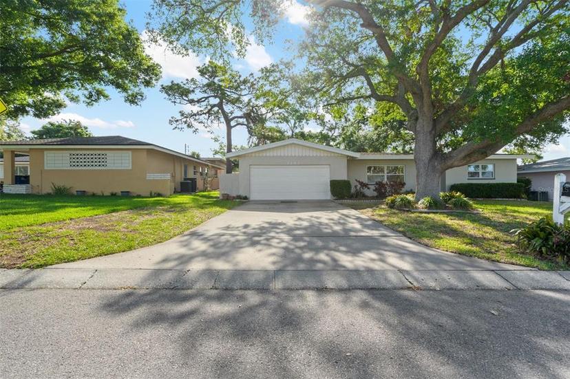 Picture of 1105 Oakview Avenue, Clearwater FL 33756