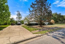 Picture of 229 Oak Ridge Drive, Welaka, FL 32193