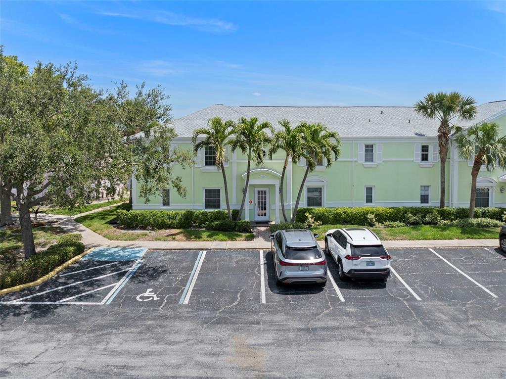 Picture of 4858 Coquina Key Drive Se Unit C, St Petersburg, FL 33705