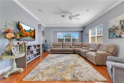 Picture of 4409 W Gray Street Unit 5, Tampa, FL 33609