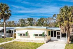 Picture of 1891 Englewood Road Unit 165, Englewood, FL 34223