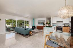 Picture of 9301 Sun Isle Drive Ne, St Petersburg, FL 33702