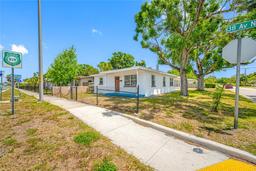 Picture of 2350 38Th Avenue N, St Petersburg, FL 33713